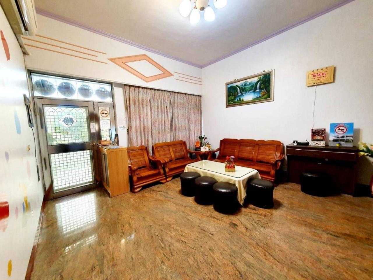 Yilan Xiang Feng Homestay Wujie Luaran gambar